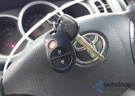 2010 Toyota Tacoma Base V6 from USA, damaged, VIN 5TEUU4ENXAZ744384